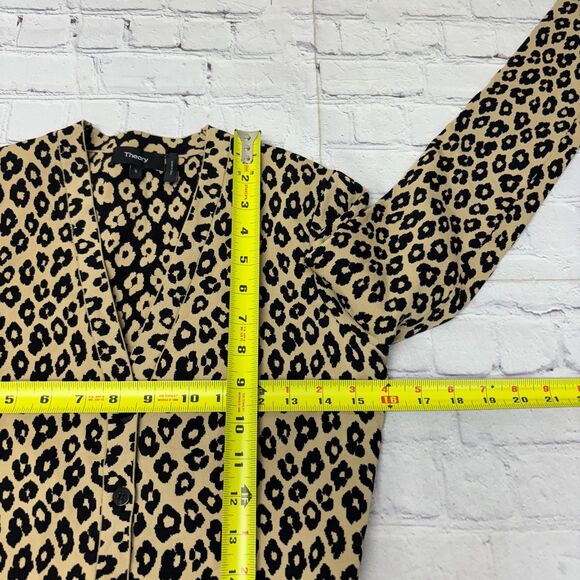 Theory Women Long Sleeve Knit Cardigan Sweater Size Small Animal Print D061 -19 - Picture 4 of 15